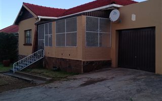 3 Bedroom House in Penford