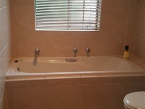 3 Bed Townhouse in Honeydew Manor