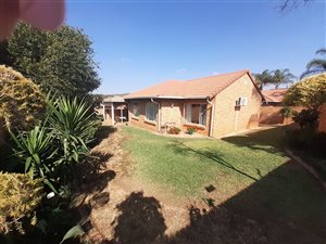 3 Bed Townhouse in Lynnwood Manor