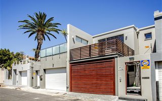 3 Bedroom House in Three Anchor Bay