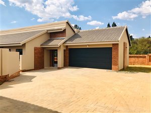 3 Bed House in Roodeplaat