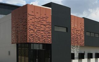 2800 m² Industrial space in Louwlardia