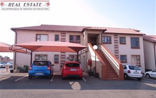 3 Bedroom Apartment in Southcrest