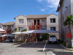 2 Bed Apartment in Jeffreys Bay