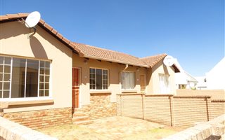 2 Bedroom Townhouse in Kosmosdal