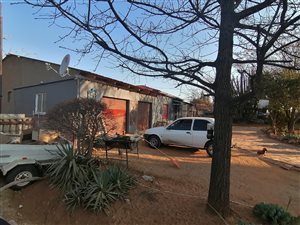 1.3 ha Farm in Middelvlei