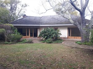 4 Bedroom House in Bergvliet