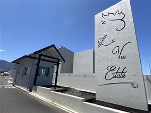 1 Bed Apartment in Paarl