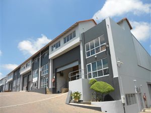 464 m² Commercial space in Halfway House