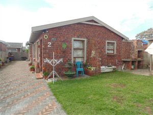 2 Bed House in Overbaakens
