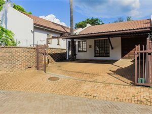 3 Bedroom House in Die Hoewes