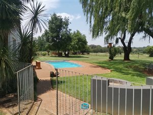 4 Bed House in Stefanopark