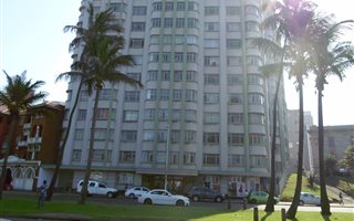 1 Bedroom Flat in Esplanade