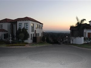 641 m² Land available in Rietvalleirand
