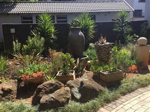 2 Bed Garden Cottage in Elton Hill