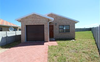 3 Bedroom Townhouse in Rowallan Park and surrounds
