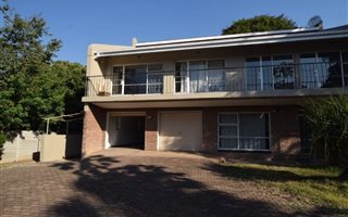 6 Bedroom House in West Acres