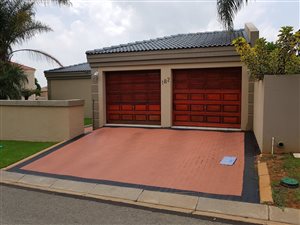 3 Bedroom House in Willowbrook