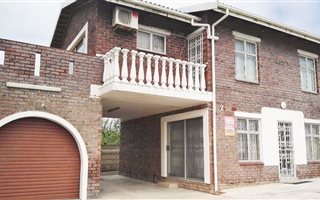 3 Bedroom Duplex in Park Rynie