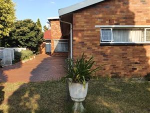 5 Bed House in Rispark