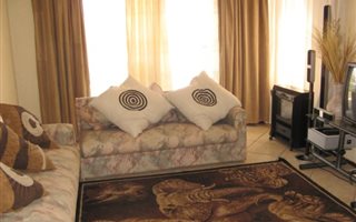 2 Bedroom Apartment in Ruimsig