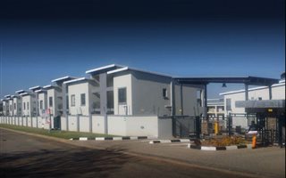 2 Bedroom Apartment in Witpoortjie