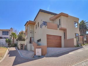 3 Bed House in Northcliff