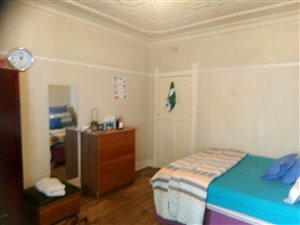 3 Bedroom House in Bezuidenhout Valley