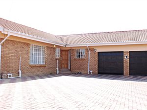 3 Bedroom Townhouse in Pioneer Park