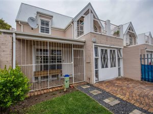 3 Bed Townhouse in Strand Central