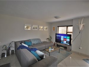 3 Bed Townhouse in Candlewoods Estate