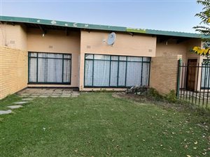 2 Bed Townhouse in Rheeder Park