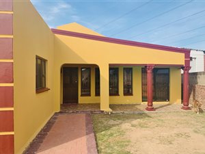 3 Bed House in Kwamagxaki