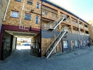 2 Bed Flat in Krugersdorp Central