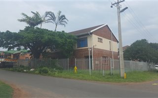 6 Bedroom House in Wentworth