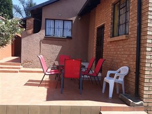4 Bed House in Bramley View