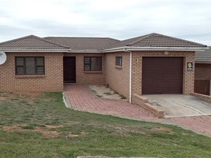 3 Bed House in Strelitzia Park