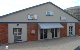200 m² Office Space in Irene