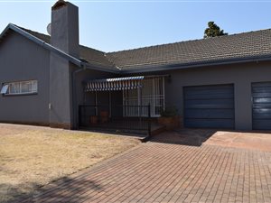5 Bed House in Valhalla