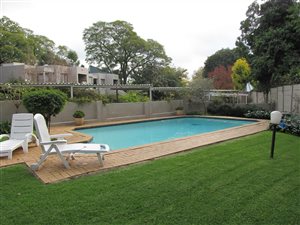 1 Bed Apartment in Parktown North