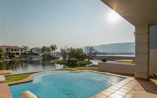 5 Bedroom House in Westlake Estate