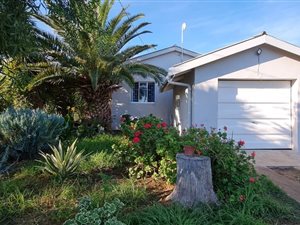 3 Bed House in Oudtshoorn Central