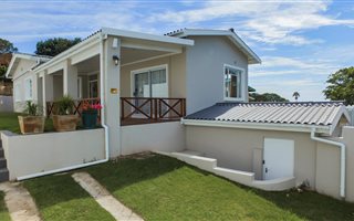 3 Bedroom House in Kenton-on-Sea