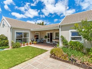 3 Bed House in Bizweni