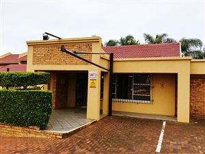80 m² Commercial space in Glen Marais