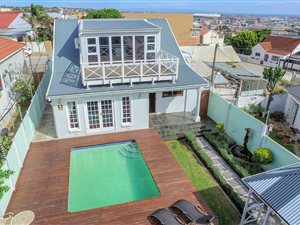 3 Bed House in Richmond Hill