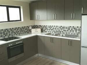 1 Bedroom Garden Cottage in De Bron