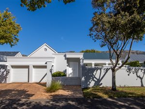3 Bed House in Steenberg Golf Estate