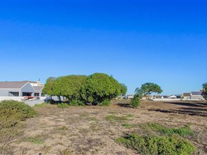999 m² Land available in Country Club