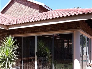 3 Bed House in Golf Park